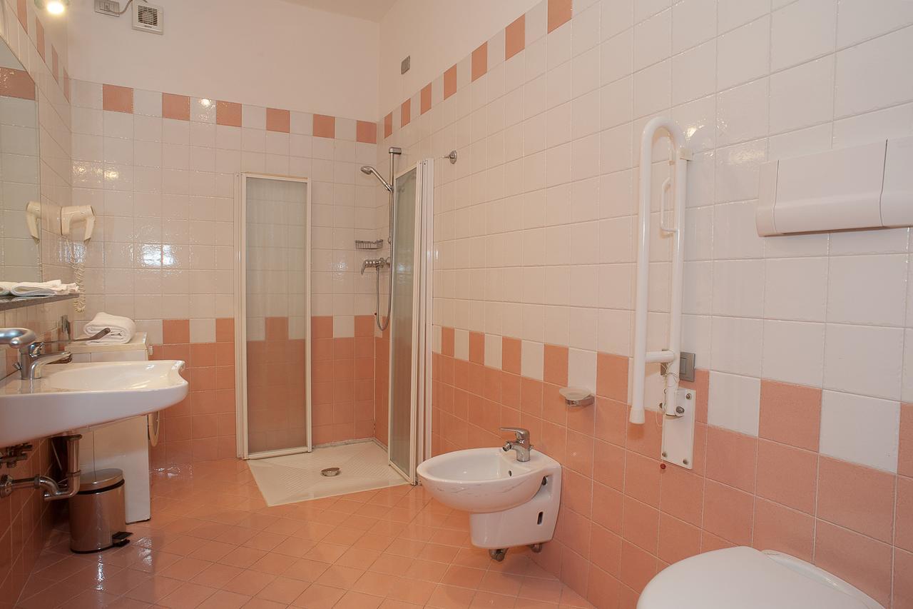 לידו די ג'סולו Residence Ca D'Oro מראה חיצוני תמונה