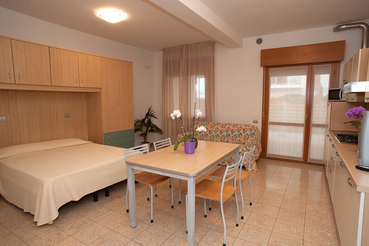 לידו די ג'סולו Residence Ca D'Oro מראה חיצוני תמונה